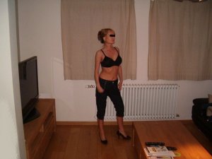 Earine massage naturiste à Vertou, 44