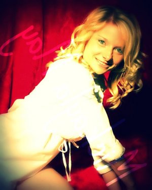 Lily-jade independent escort West Des Moines, IA